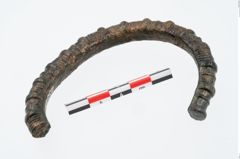 Foto von Bronzeknotenarmreif (NHMW-PRAE-025592)